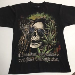 Vintage | Shirts | Skeleton Bob Marley 